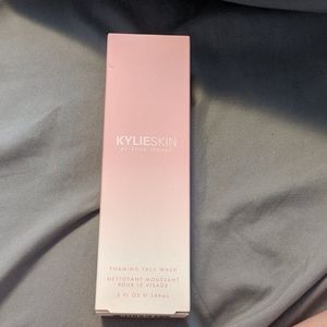 Kylie Skin Foaming Face Wash